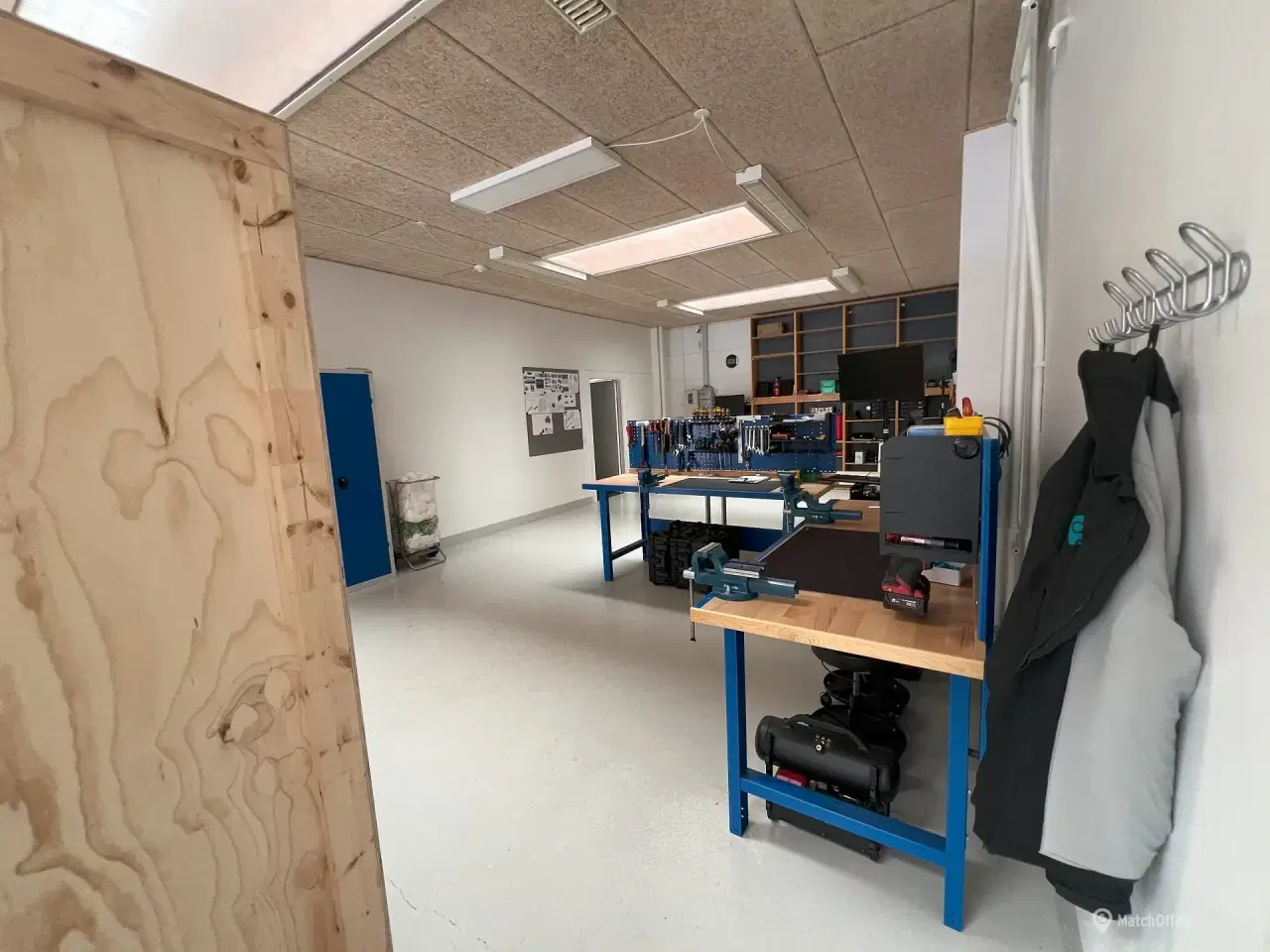 Billede 7 - Erhvervslejemål med 2 gode elporte