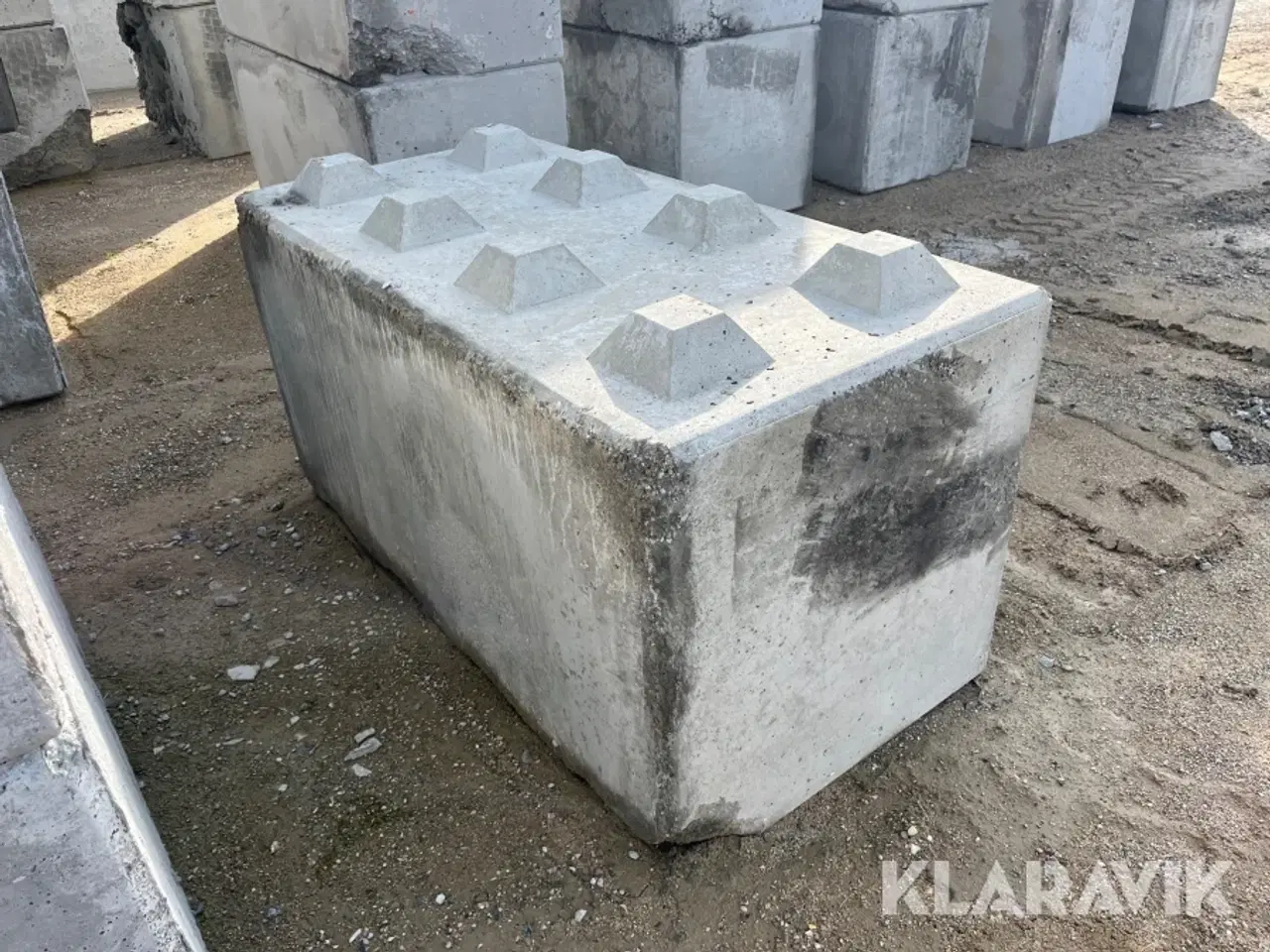 Billede 5 - Betonblokke / siloklodser 25 styk - 2. sortering