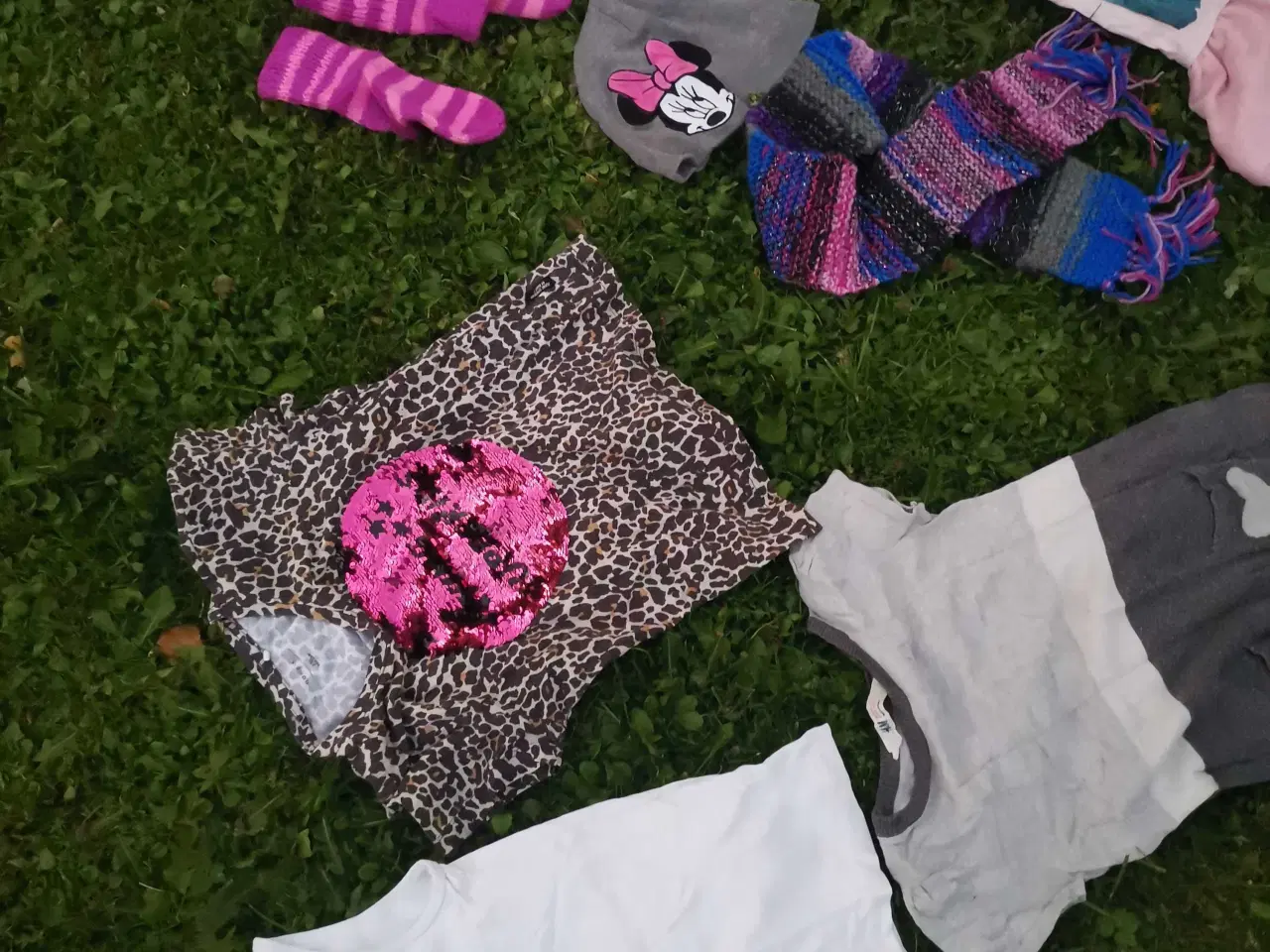 Billede 4 - Tøj pakke pige str 4-6år 5 kr ialt 🌸