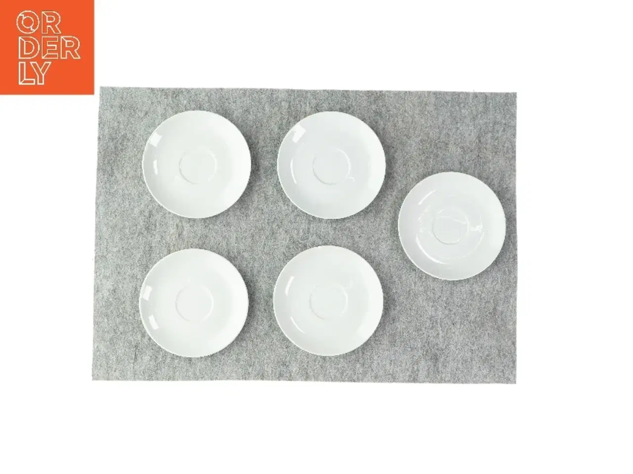 Billede 1 - Tallerkner (5 stk.) fra Royal Copenhagen (str. Ø:16,5cm)