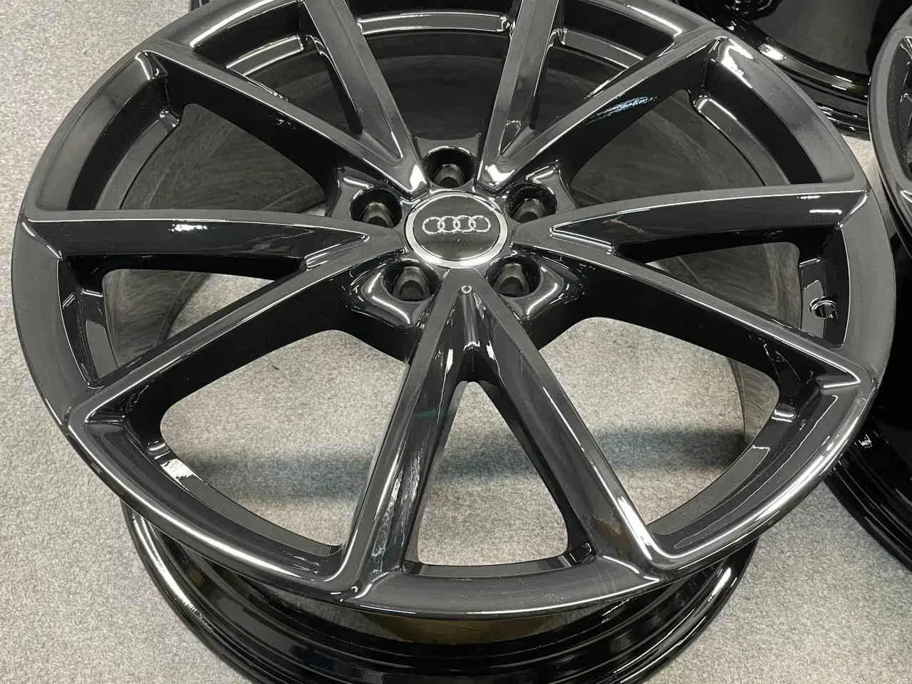 Billede 5 - ALUFÆLGE AUDI Q5 8R0 20"
