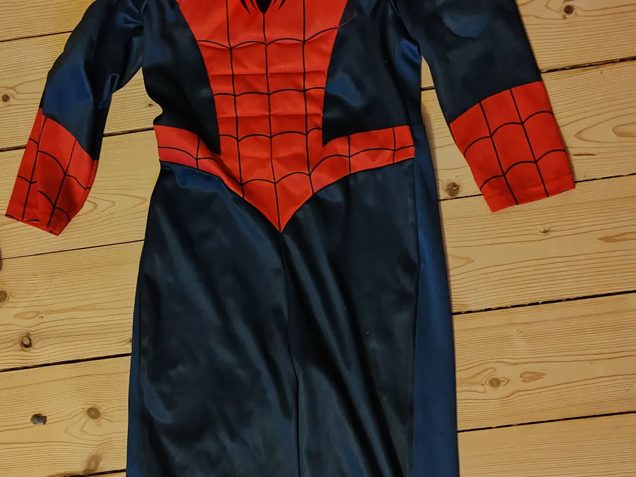 Billede 1 - Spider-man kostume str. 116 Spiderman
