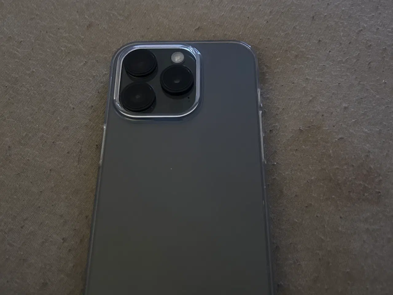 Billede 3 - iPhone 15 Pro 128GB – Sort – Perfekt stand