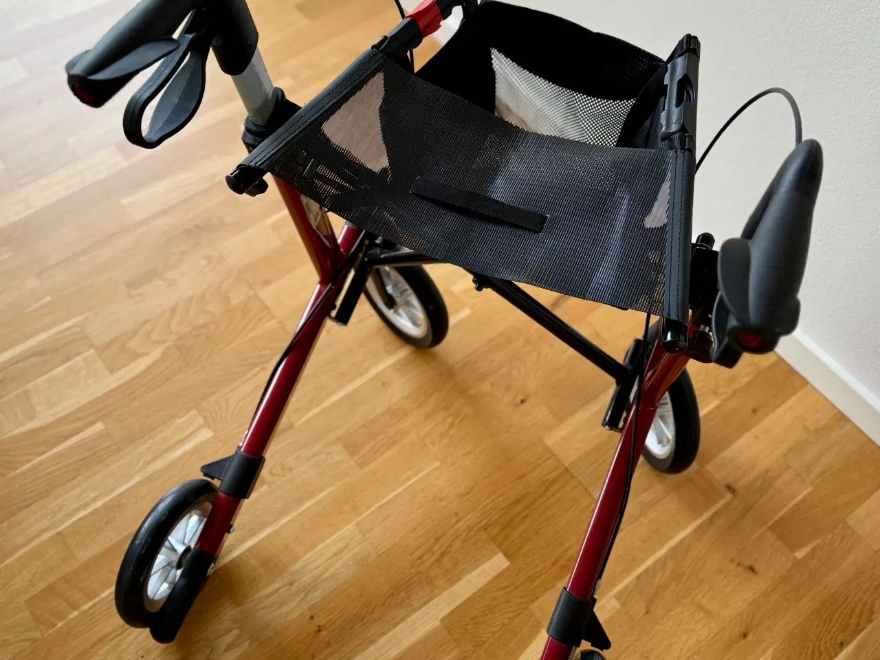 Billede 4 - Server Rollator i Perfekt Stand 