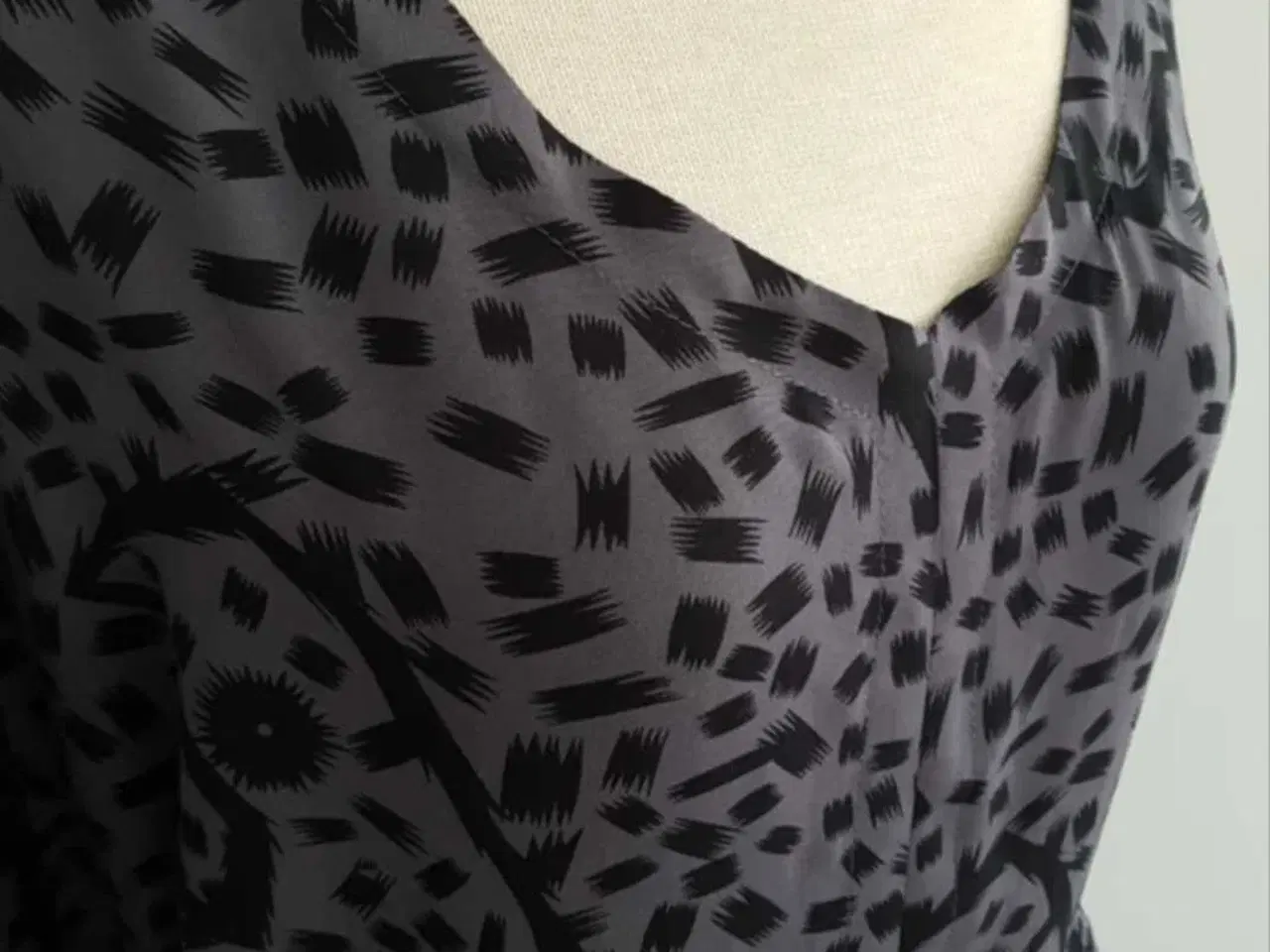 Billede 3 - Ny Nümph kjole str. 36