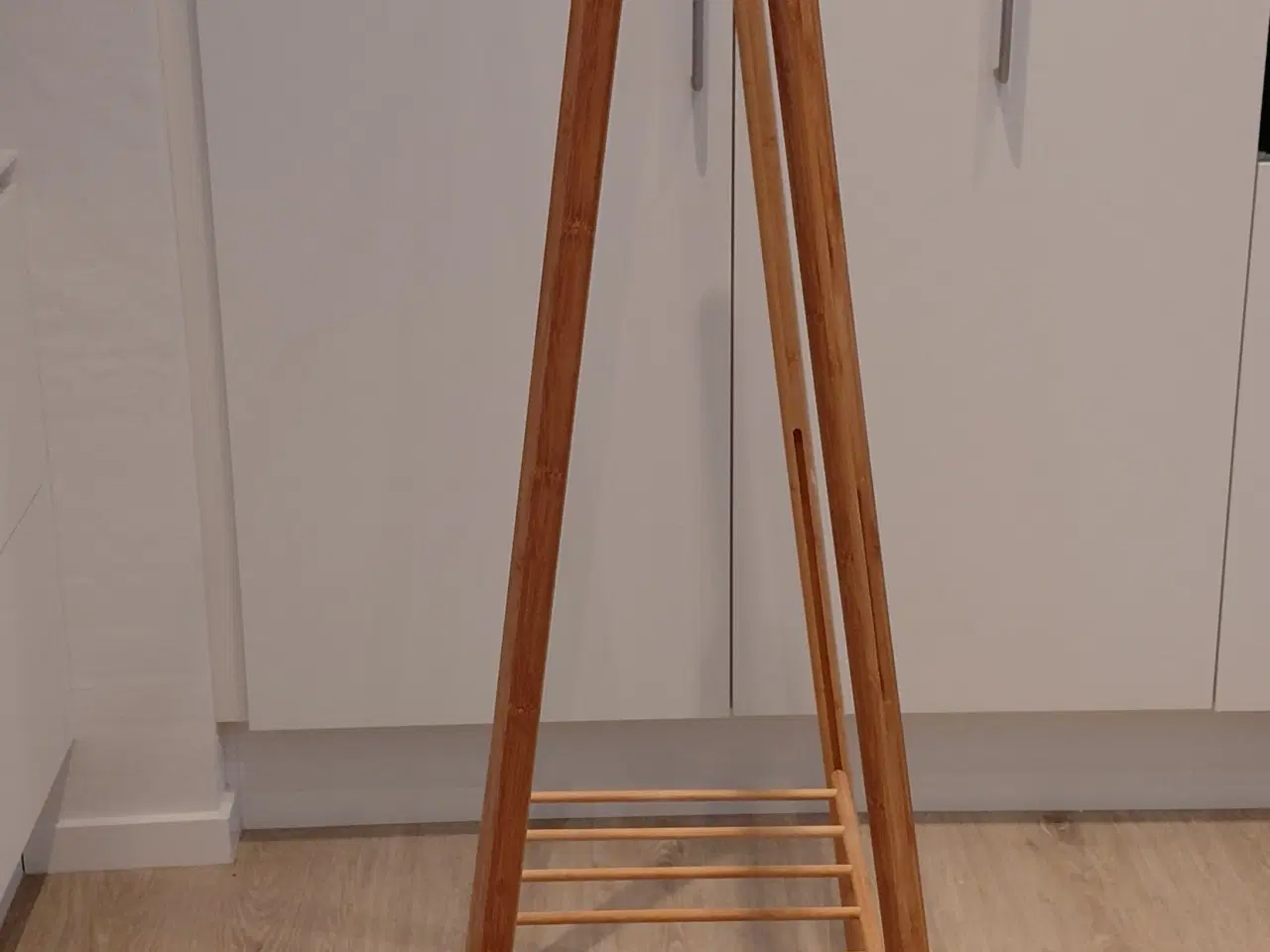 Billede 1 - Bøjle stativ med plads til sko eller andet