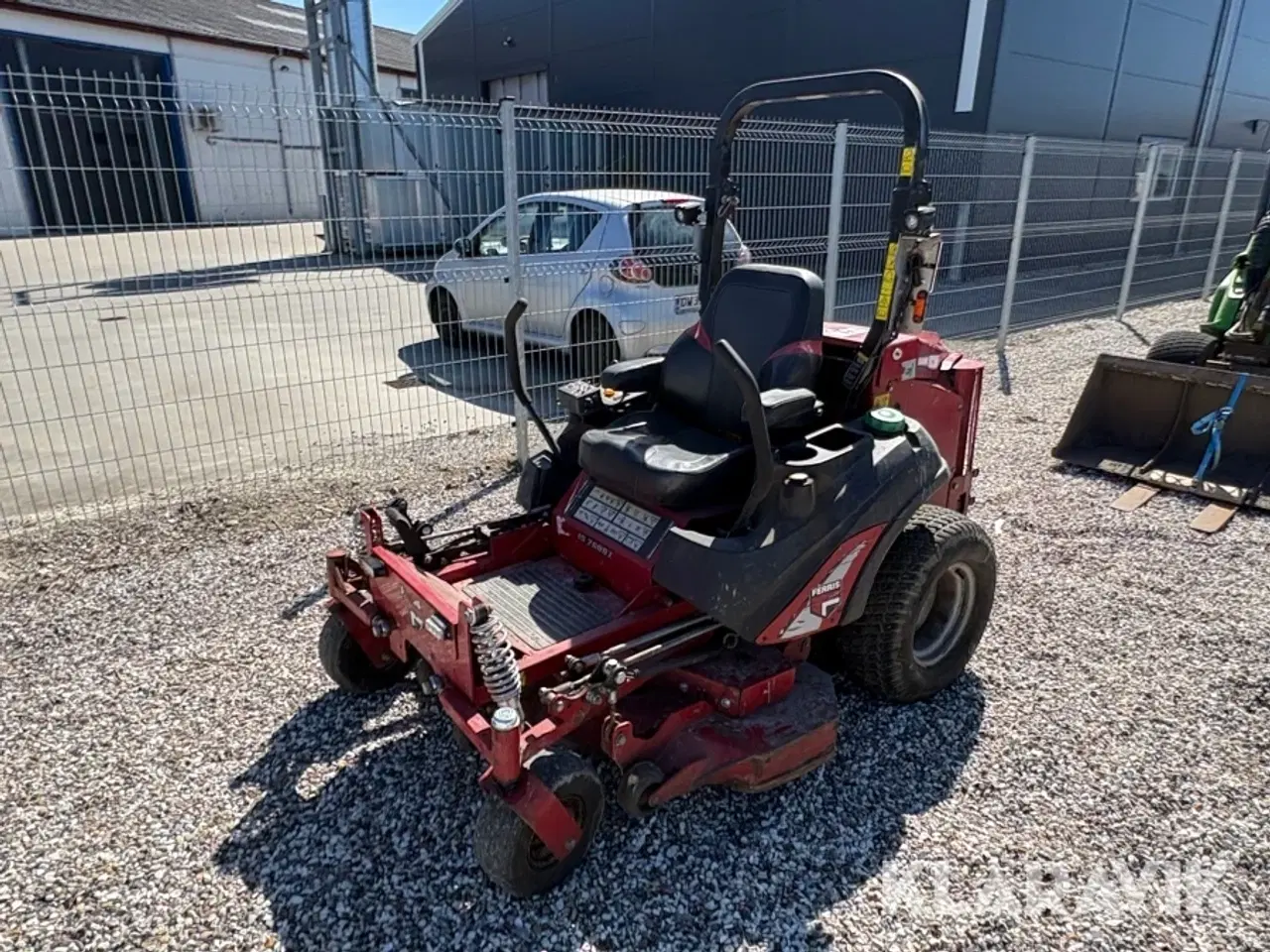 Billede 1 - Zero-turn plæneklipper FERRIS IS 2600Z