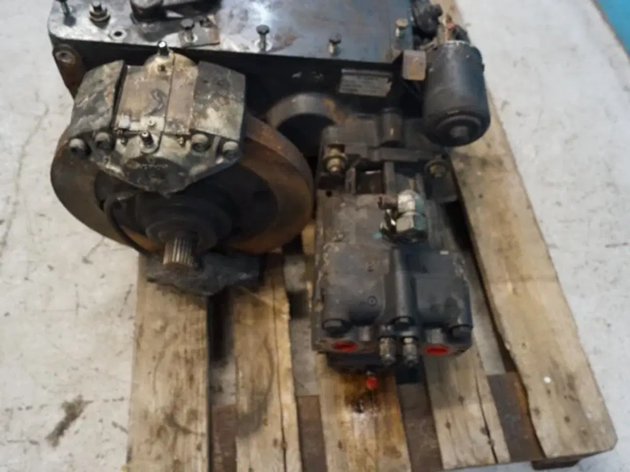 Billede 19 - New Holland CR9.90 Gearkasse 47894356