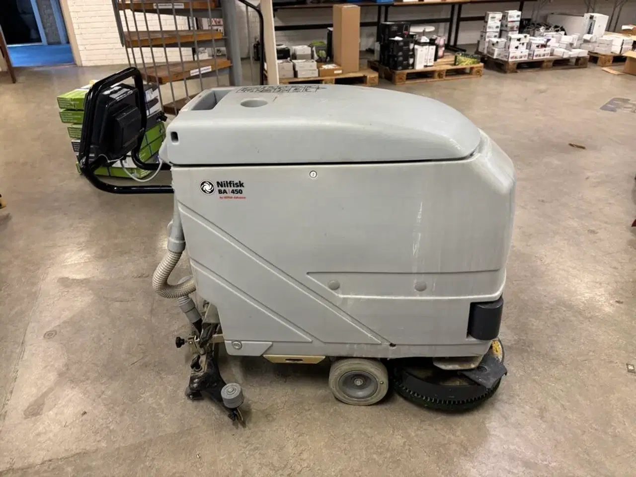 Billede 2 - Gulvvasker NILFISK BA 450