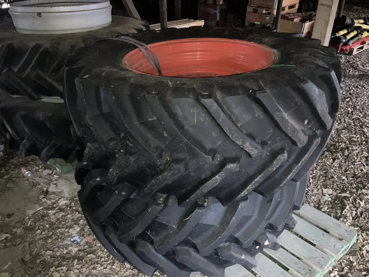 Billede 1 - Trelleborg TM800 650/65R38 med 20.8R38 Tvillingehj