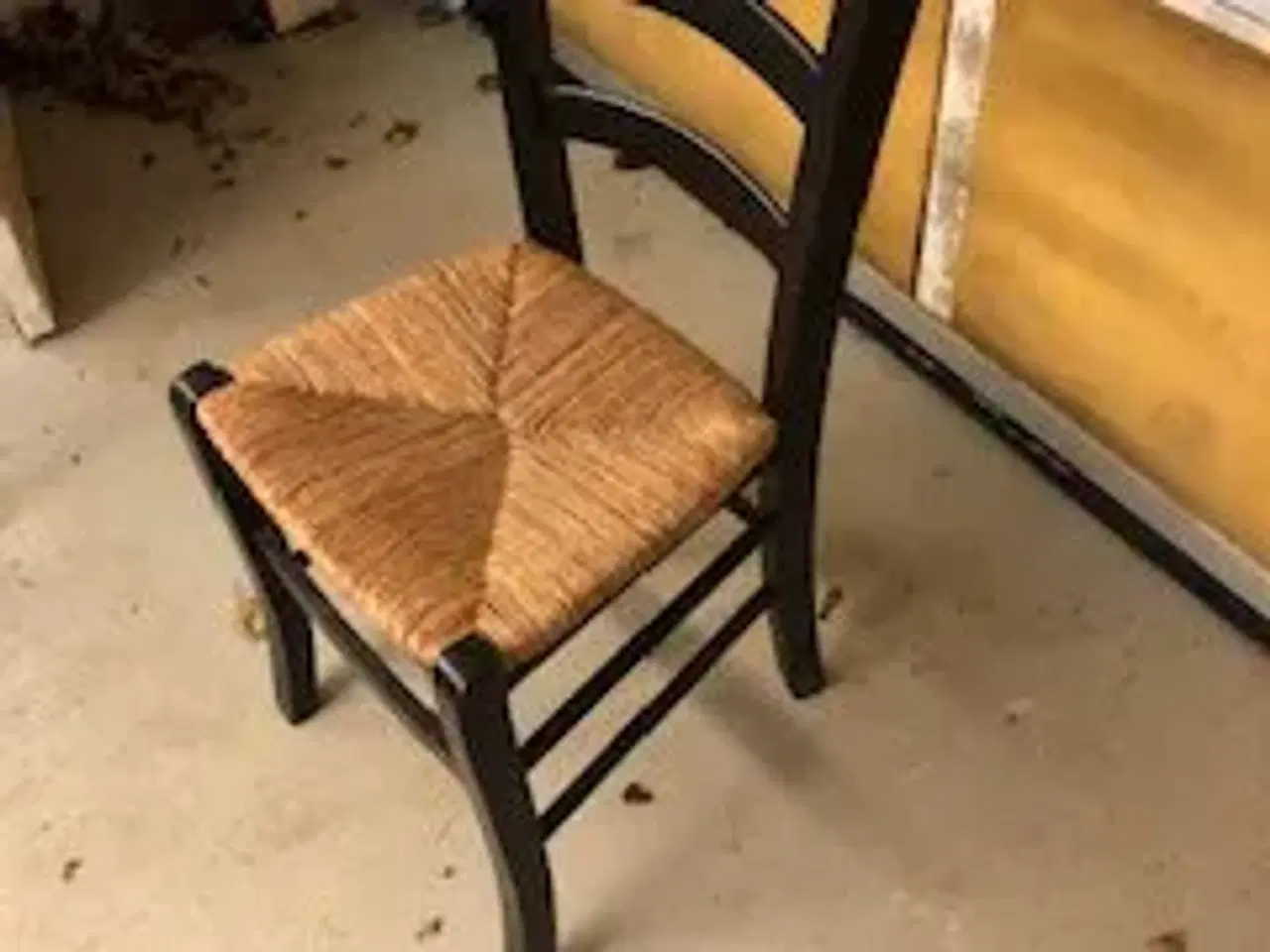 Billede 2 - 2 stole med flettet sæde