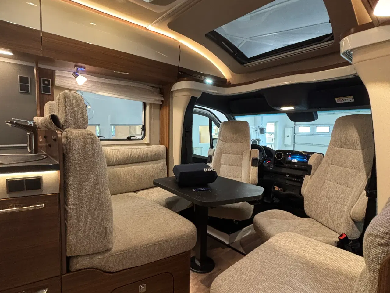 Billede 11 - Autocamper til salg - Hymer BMC T 550 White Line 