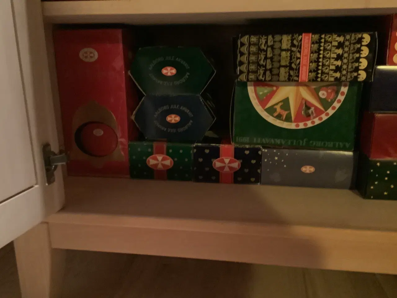 Billede 2 - Samlerobjekter Aalborg juleakvavit 