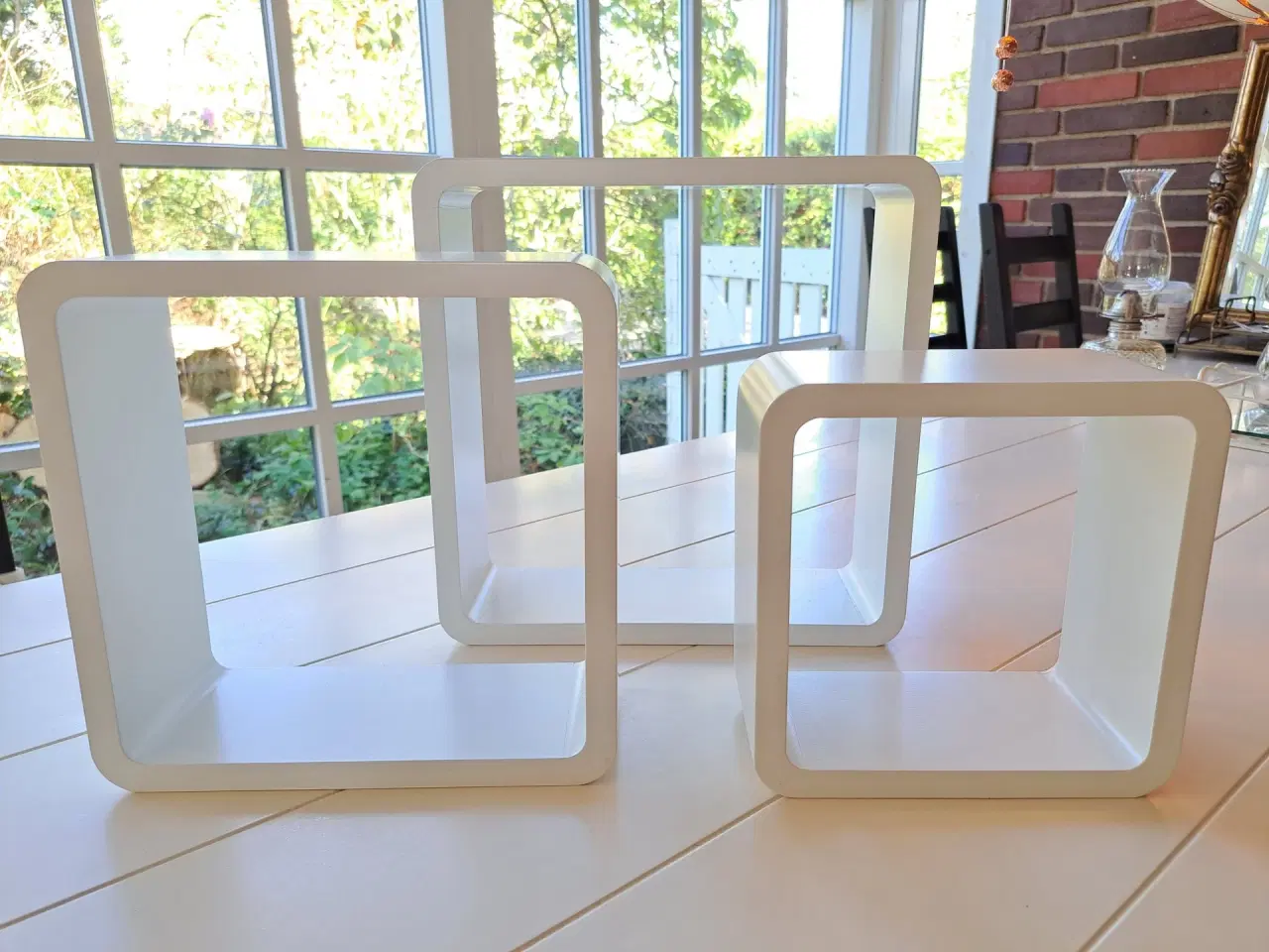 Billede 1 - Væghylder. 3 stk. kubeformet hylder - Hvid