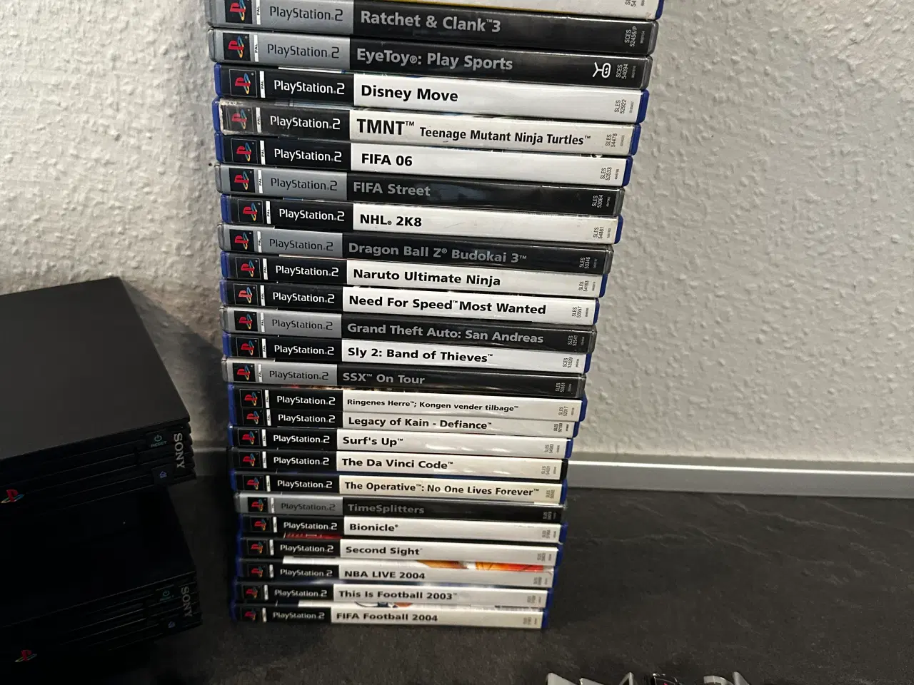 Billede 2 - Playstation 2 pakke med 2 maskiner og 27 spil