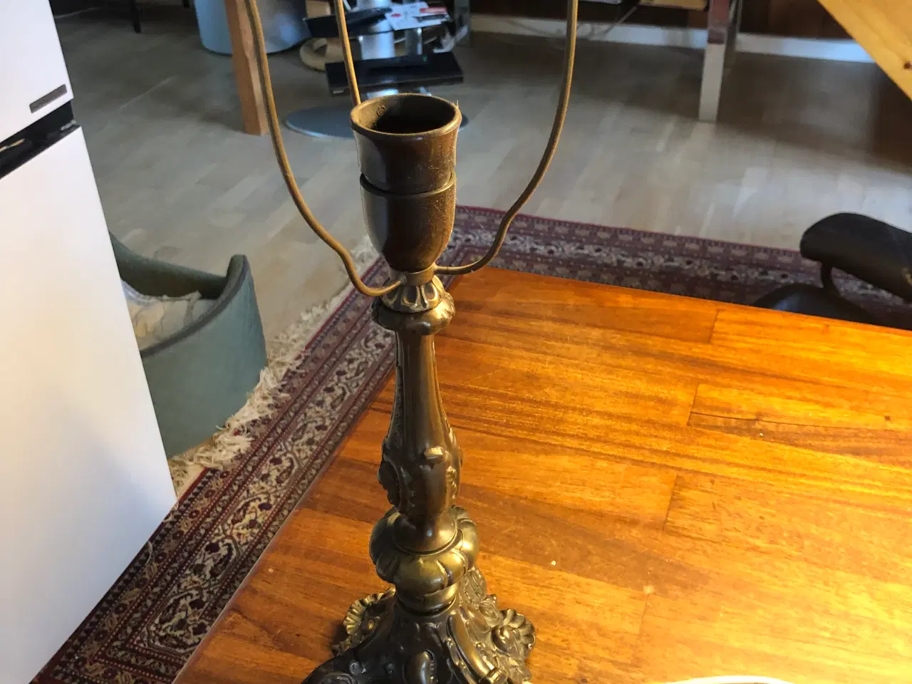 Billede 2 - Bordlampe diskometal