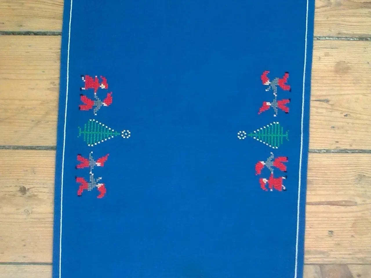 Billede 2 - Blå Jul med røde dansenisser