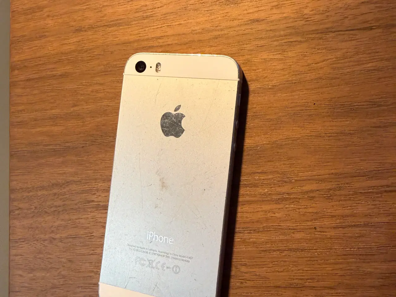 Billede 2 - Jeg sælger en iPhone 5 – 64GB. 