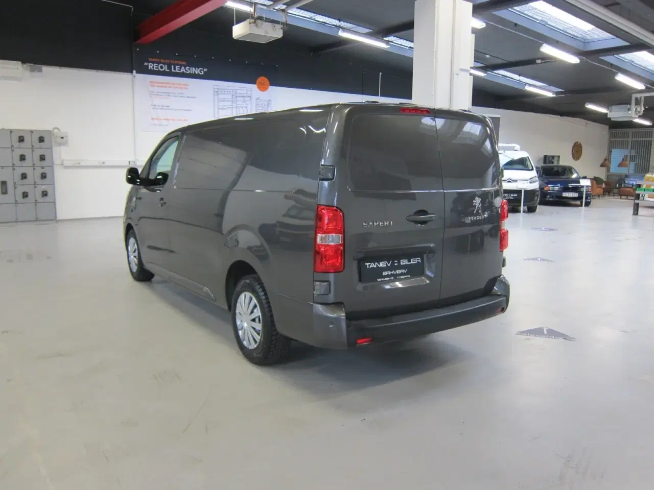 Billede 3 - Peugeot Expert 2,0 BlueHDi 122 L3 Premium EAT8 Van