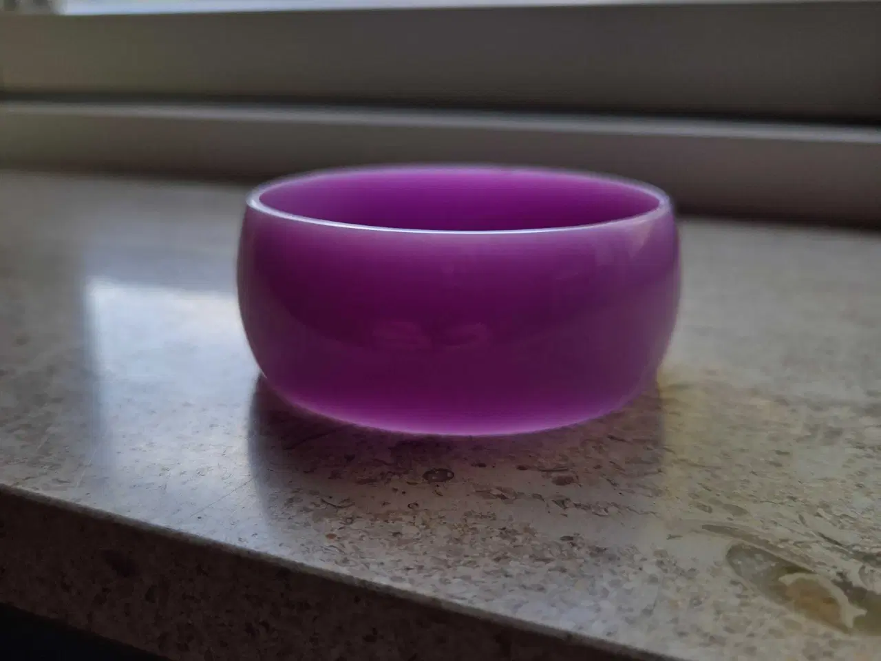 Billede 7 - Lyselilla akryl armbånd