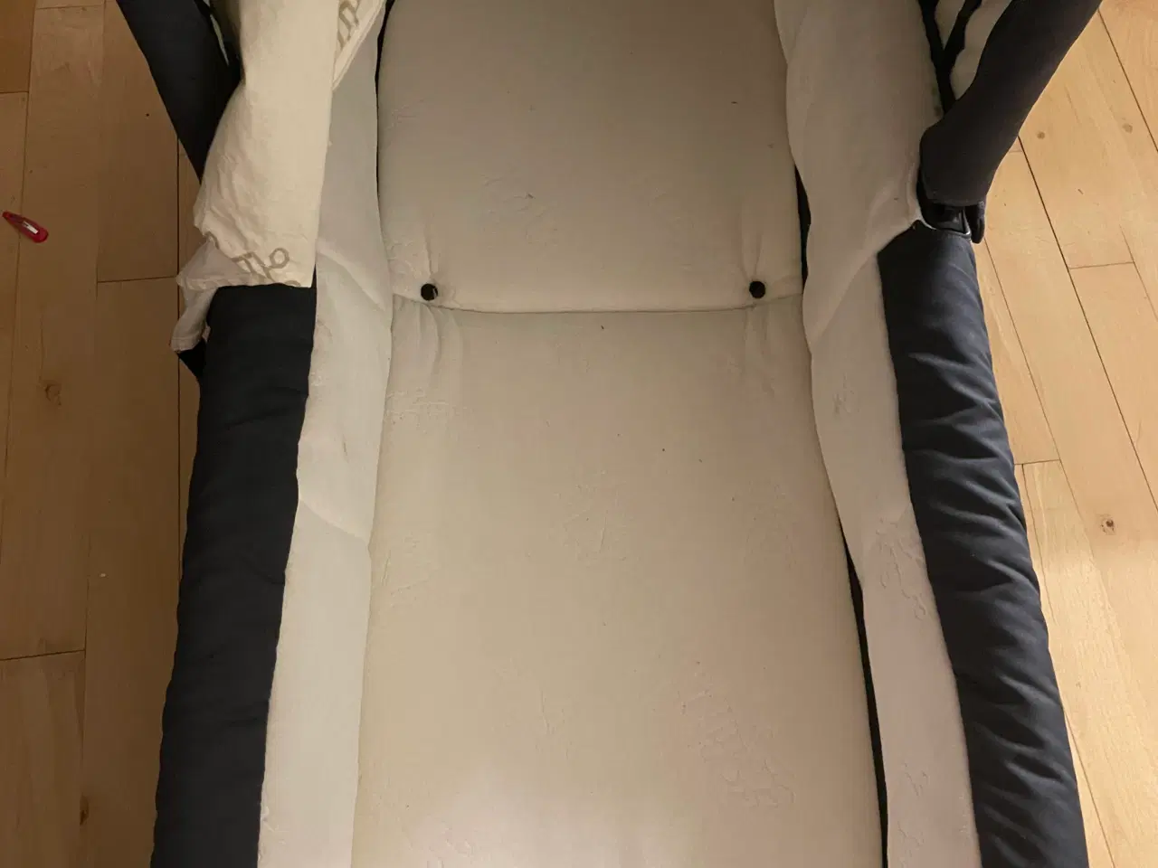 Billede 4 - Bassin barnevogn med indbygget rygstøtte