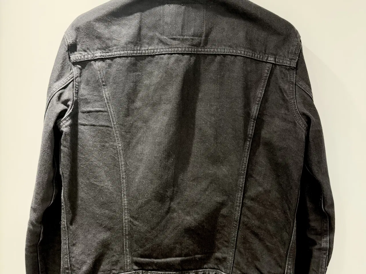 Billede 2 - Levi's Denim Trucker Jacket (sort – M – 0144)
