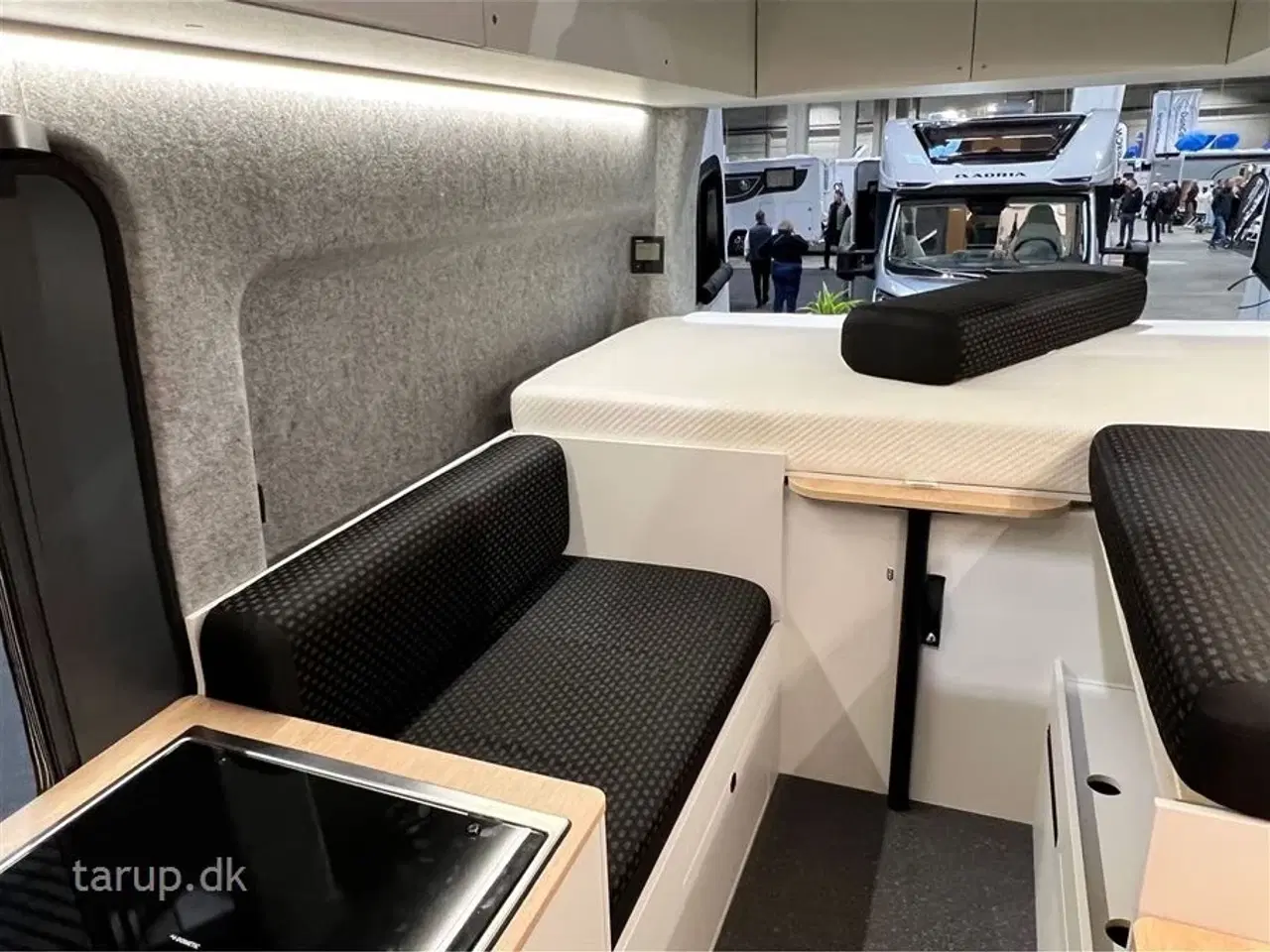 Billede 3 - 2026 - Sun Living V 60   Ekstraudtyr: Ford 165 HK, automatgear, opvarmet forrude, opvarmede sidespejle, Ford Trail pack og meget mere