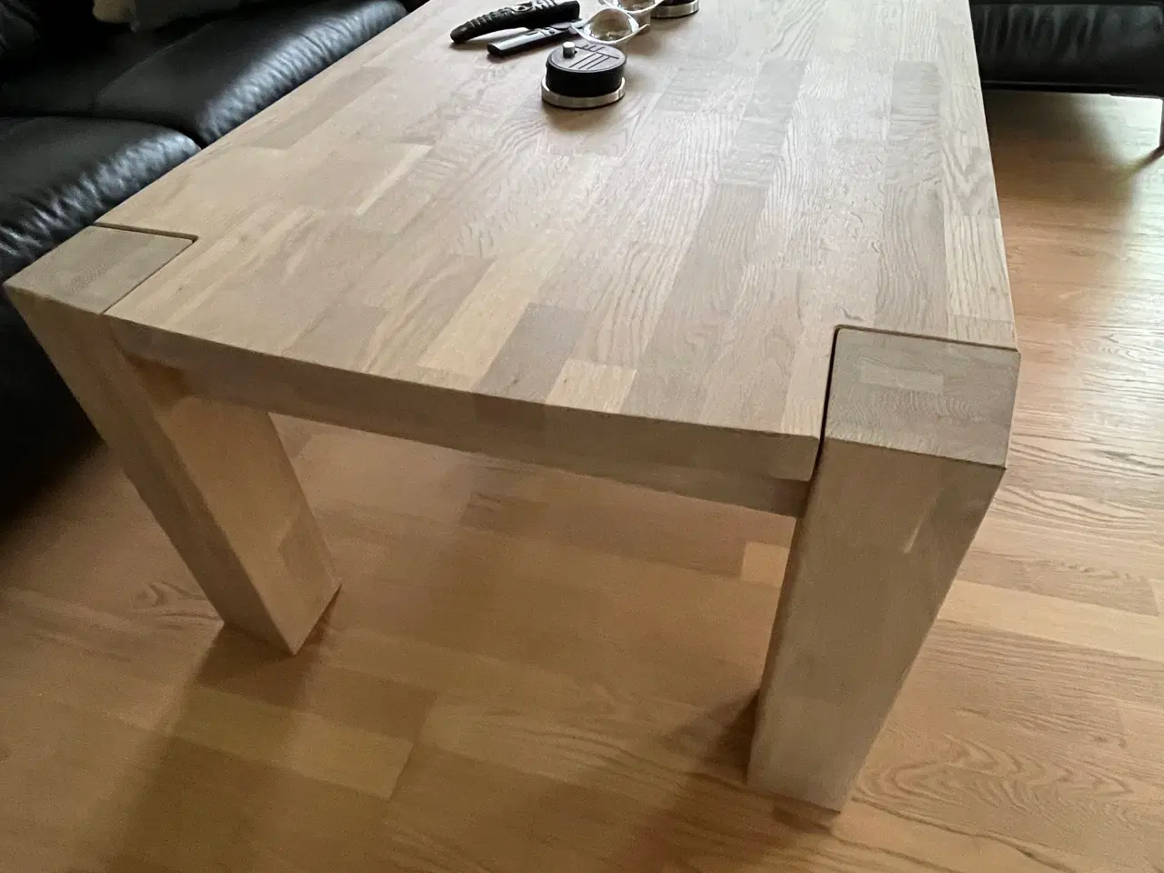 Billede 2 - Sofabord i massivt egetræ