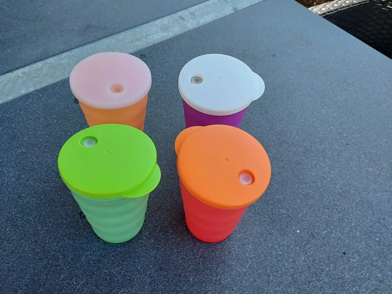 Billede 1 - Tupperware avanti glas med sugerørslåg 4 stk