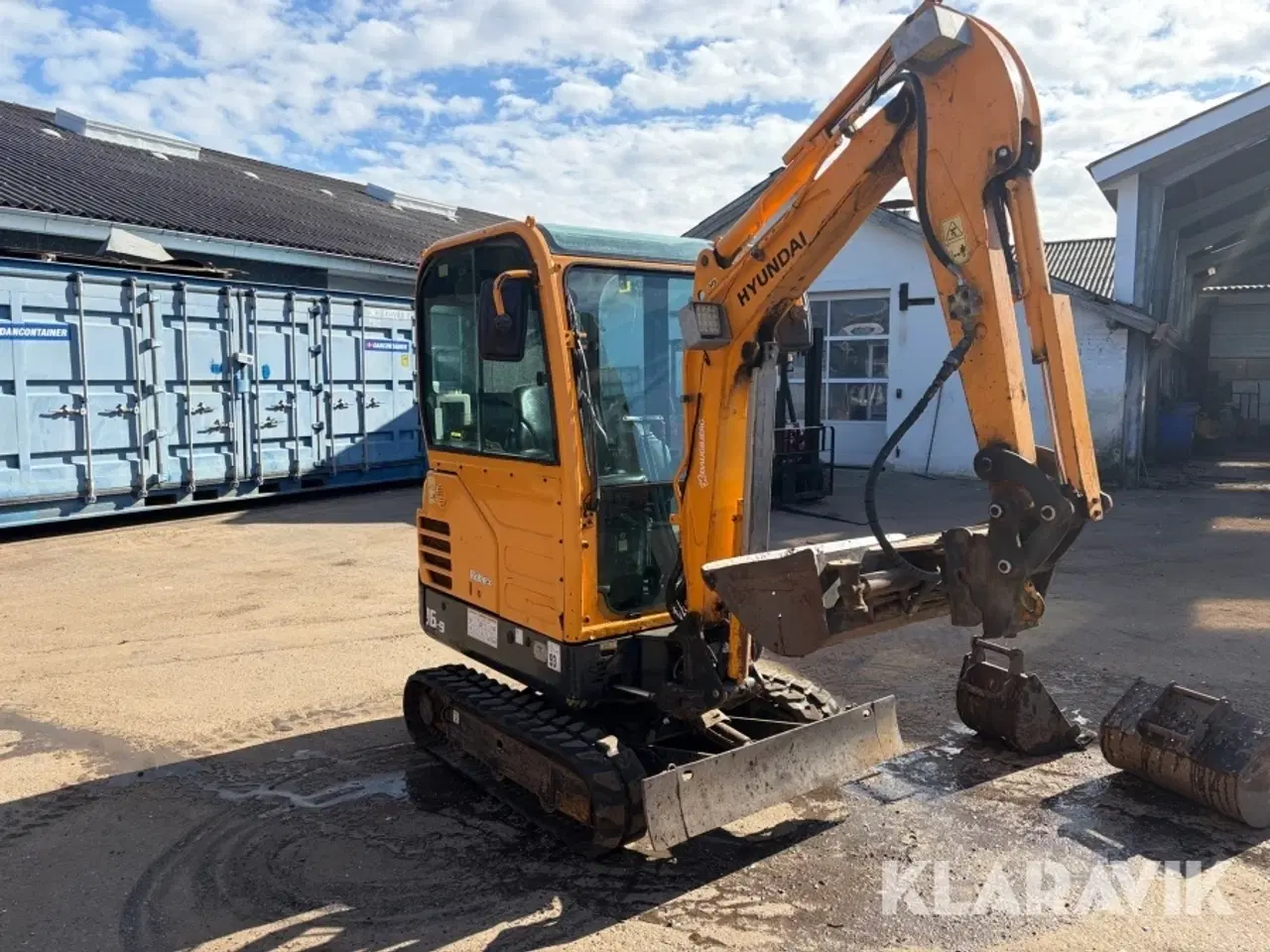 Billede 8 - Gravemaskine Hyundai 16.9 med skovlpakke