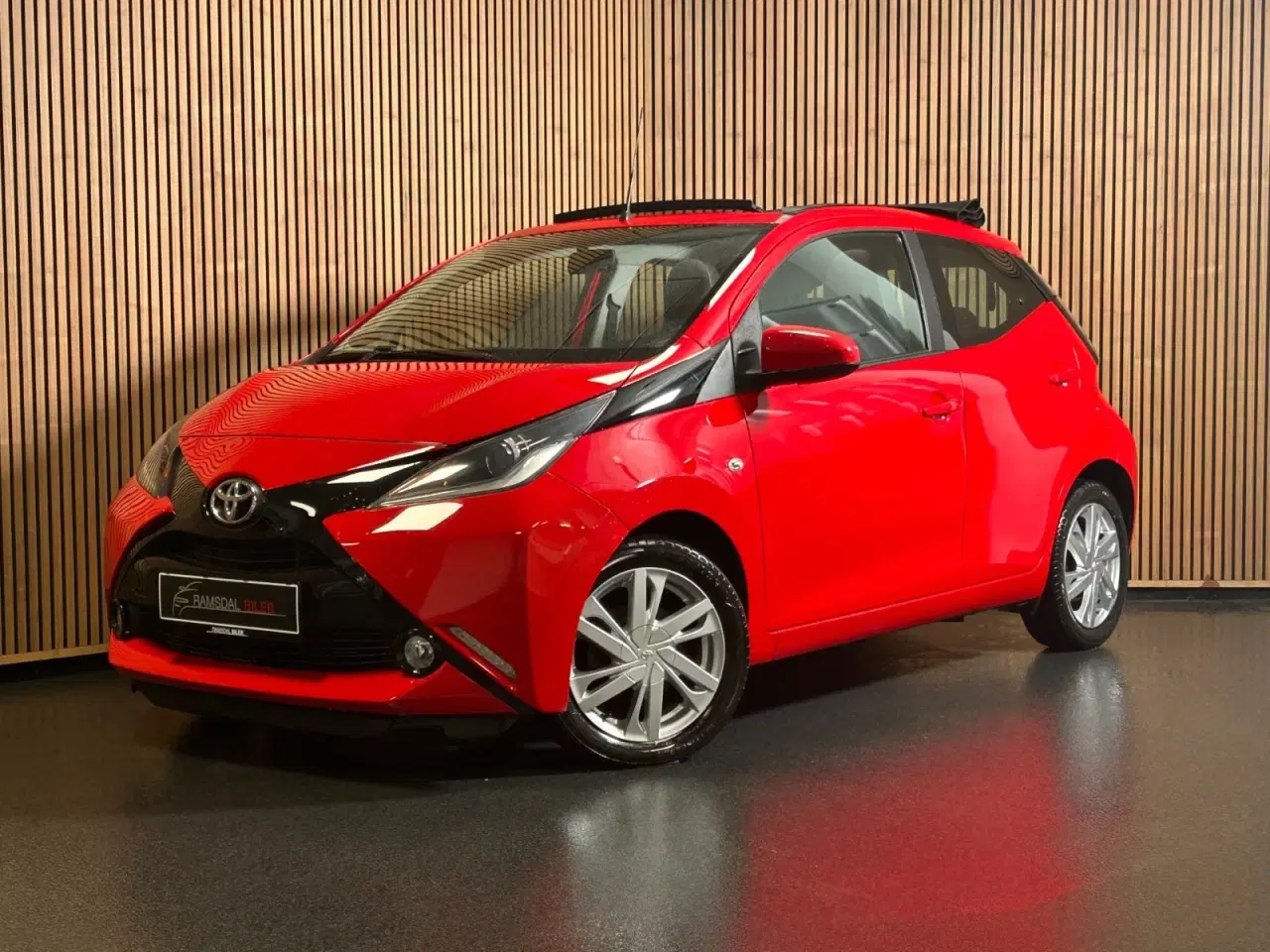 Billede 1 - Toyota Aygo 1,0 VVT-i x-wave x-shift Sky