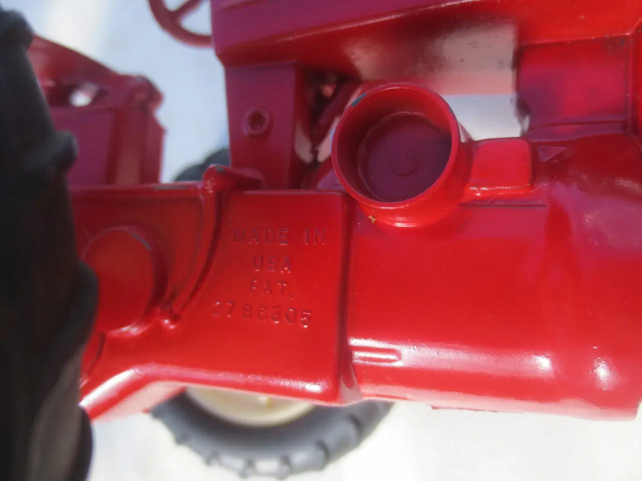 Billede 4 - 1 stk Modeltraktor International Made In USA