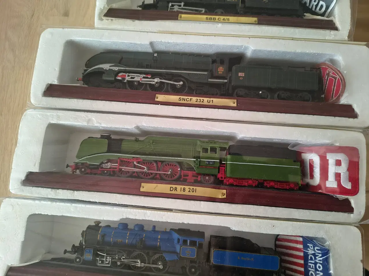 Billede 5 - Model tog 10 stk 