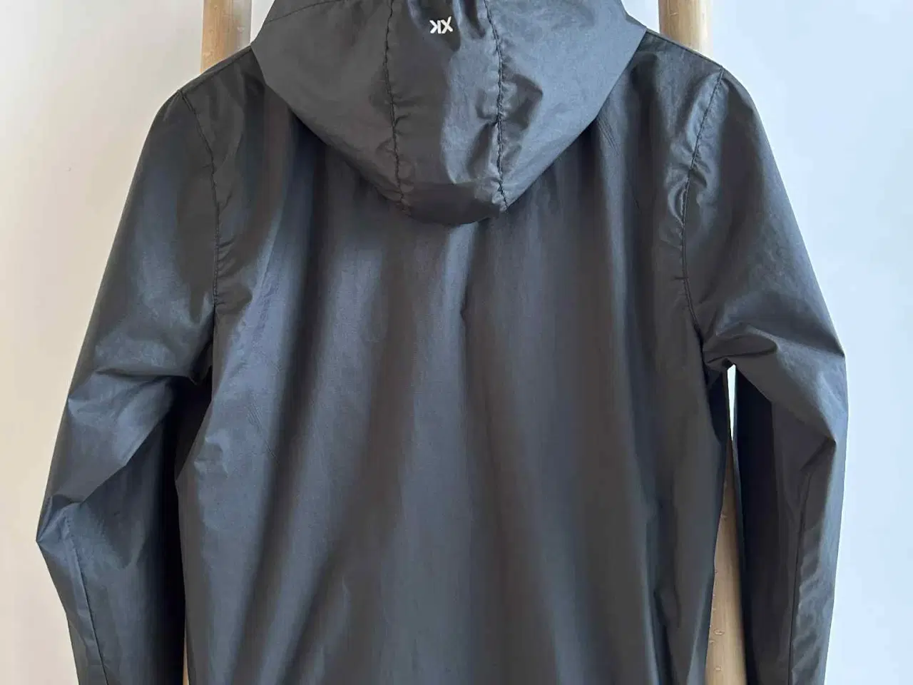 Billede 3 - hummel regnjakke, str. 152