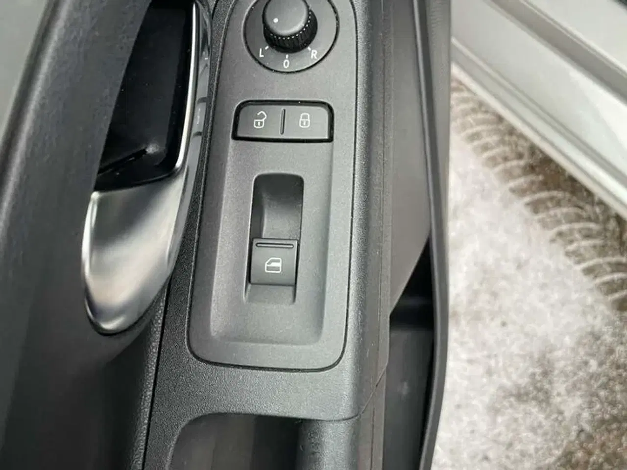 Billede 9 - Personbil VOLKSWAGEN Up! 1.0 Mpi Bmt 60 Hk 5 Dørs *MOMSFRI*