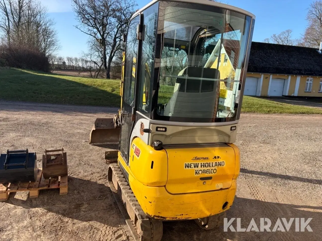 Billede 4 - Gravemaskine New Holland E18C med tiltman og skovlpakke