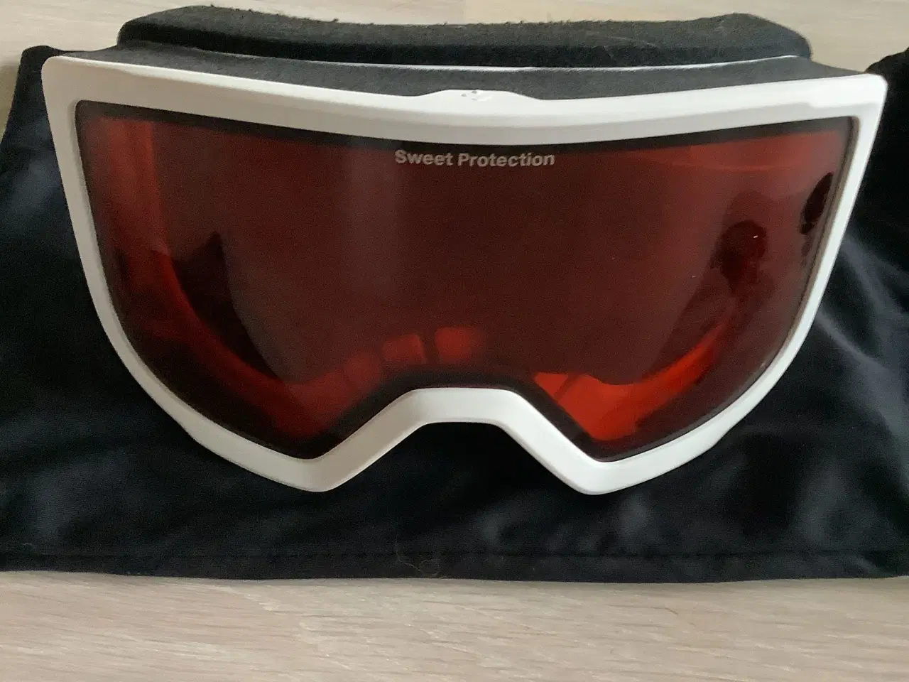 Billede 3 - Ski hjelm og ski briller