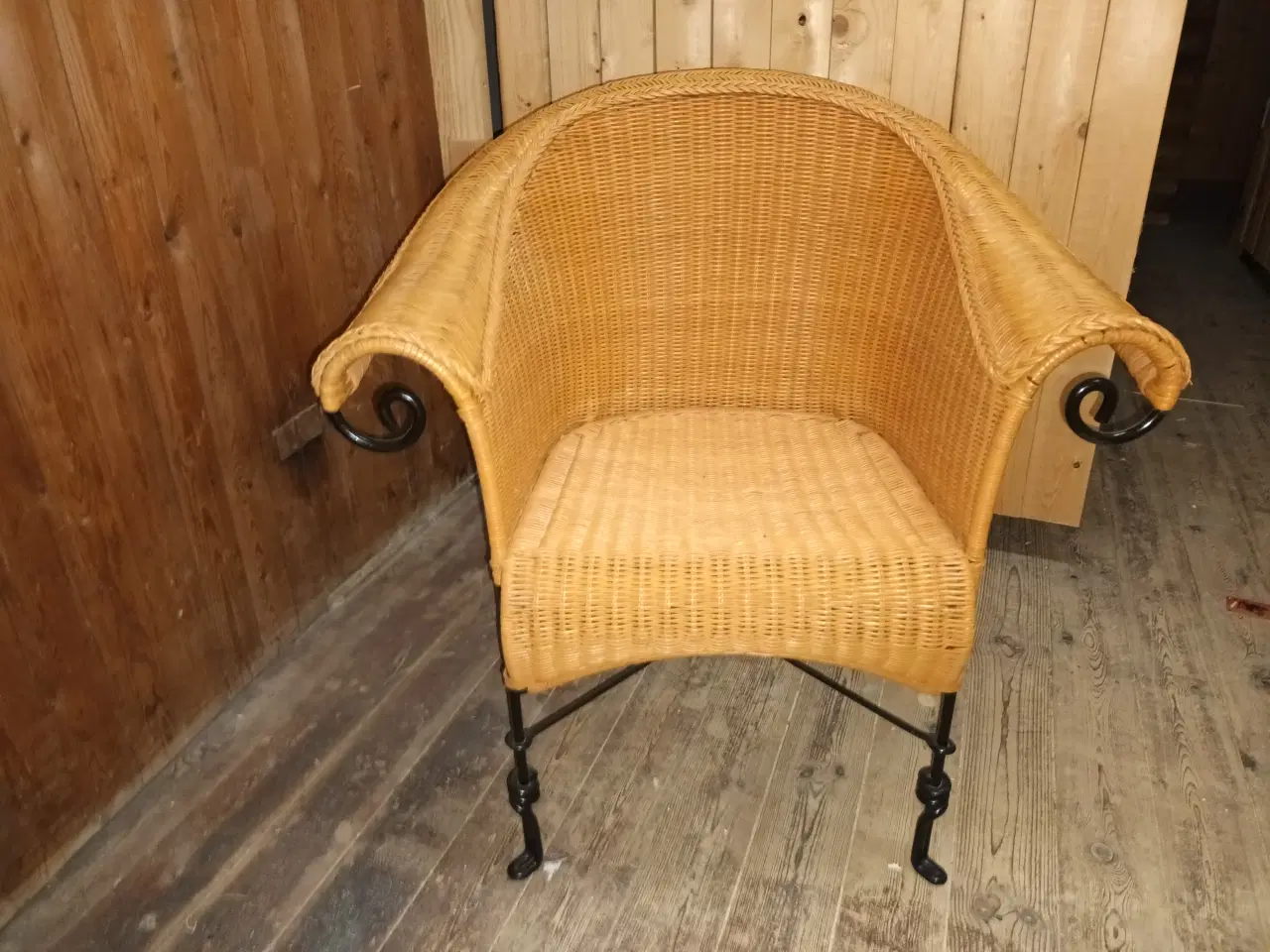 Billede 1 - Kurvestol, velholdt