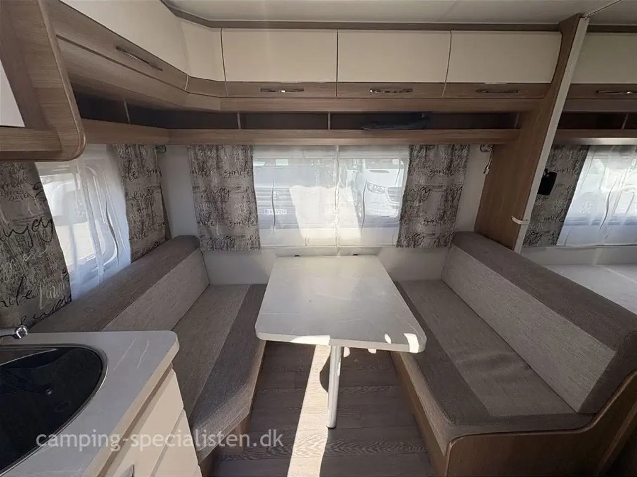 Billede 6 - 2019 - Hobby De Luxe 400 SFE   Pæn og velholdt Hobby De Luxe 400 SFe fra 2019 - Kan nu opleves hos Camping-Specialisten i Silkeborg