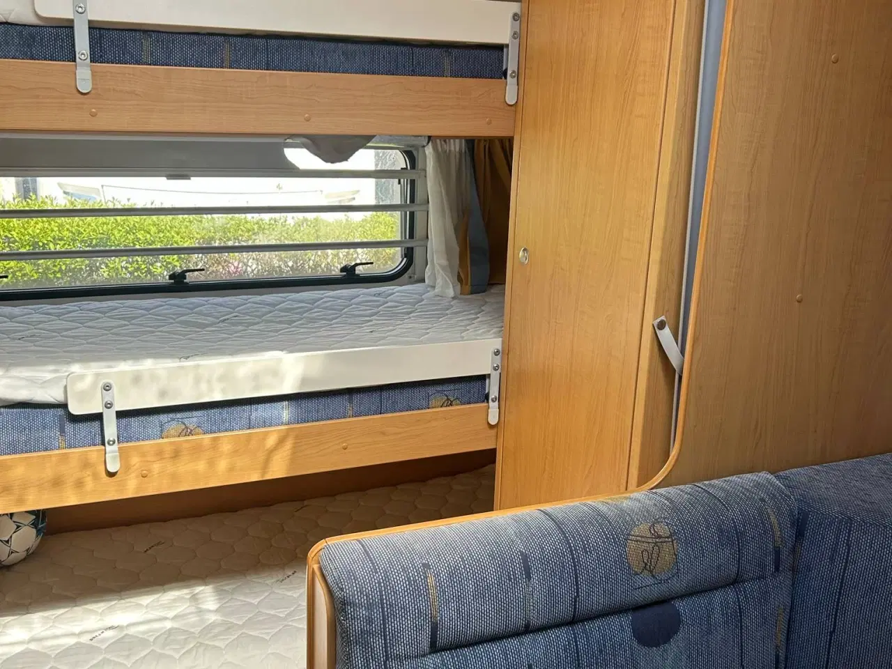 Billede 3 - Knaus 550 med 3 køjer sælges