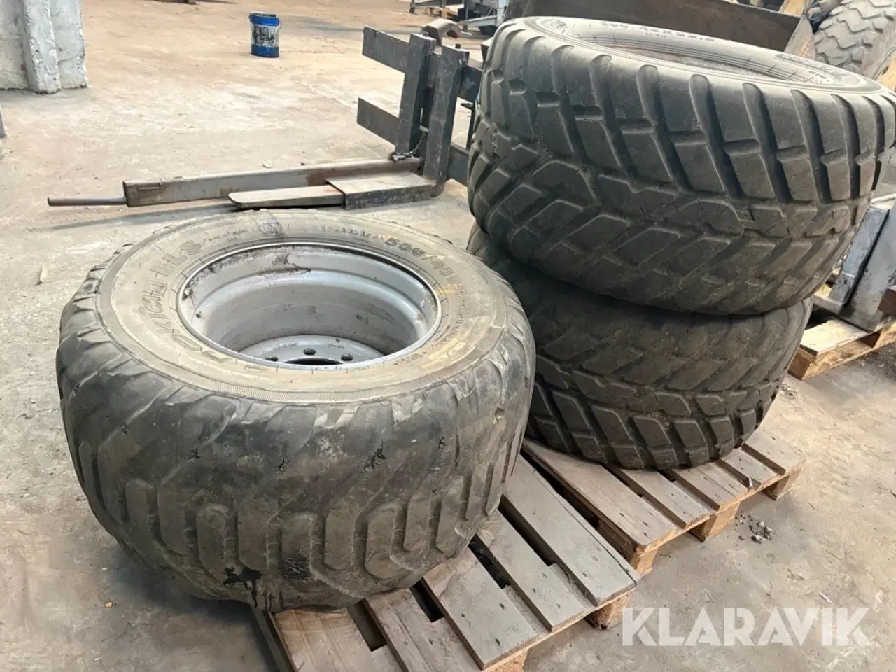 Billede 1 - Dæk med fælg - 3 styk