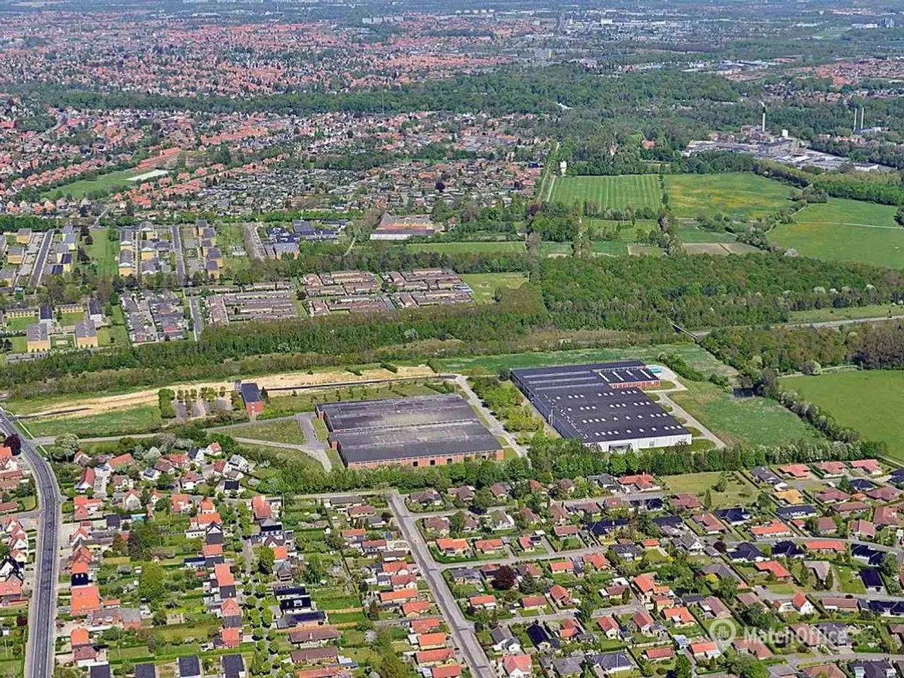 Billede 4 - Højloftet lager med kontor