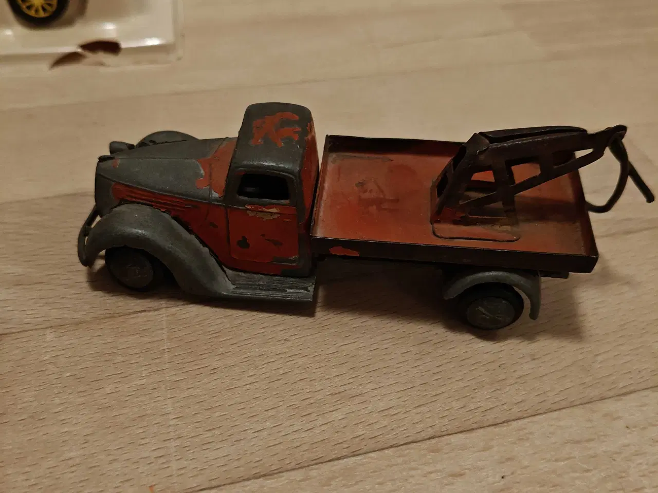 Billede 1 - Legetøjsbiler og flyver