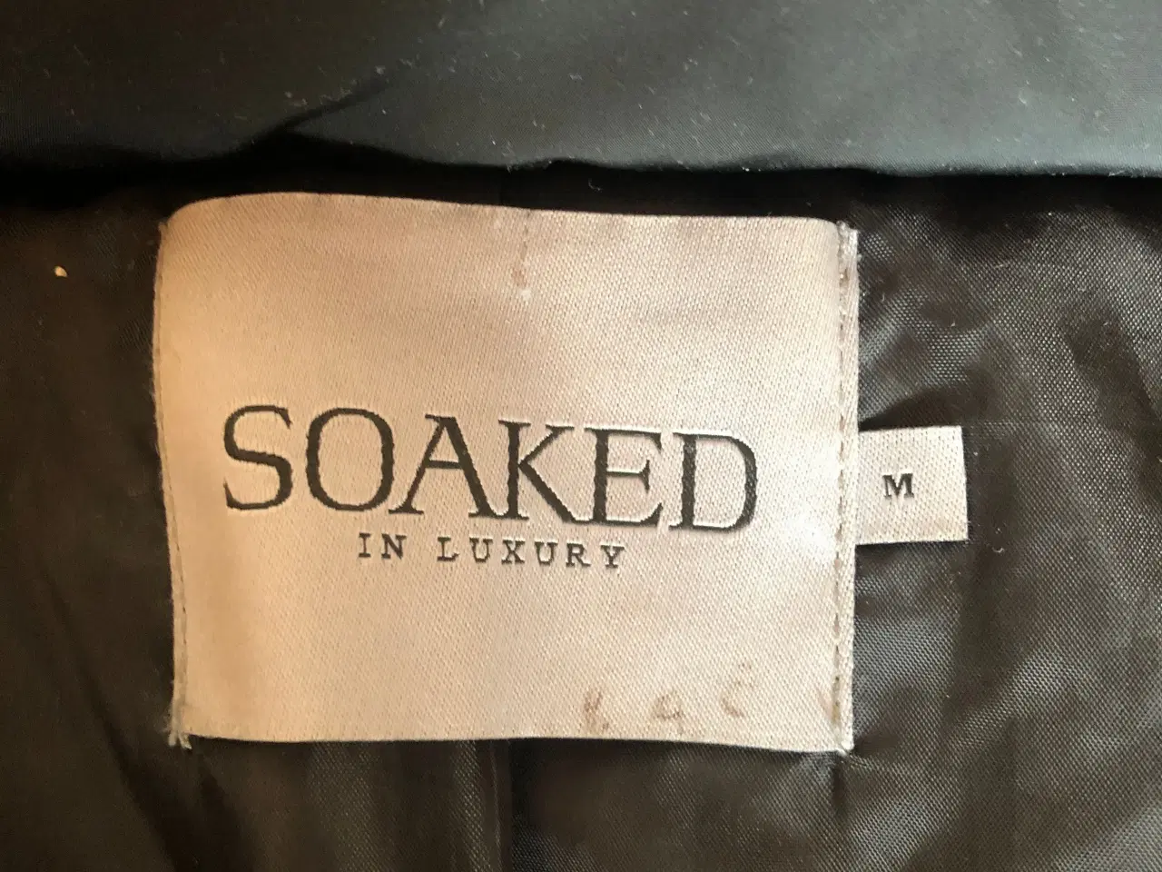 Billede 2 - Sort frakke ( Soaked in Luxury )