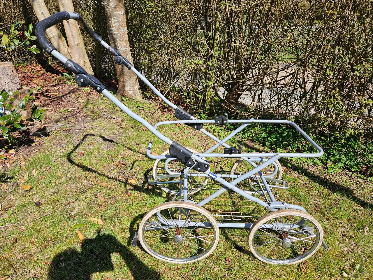 Billede 4 - Barnevogn, klassisk.