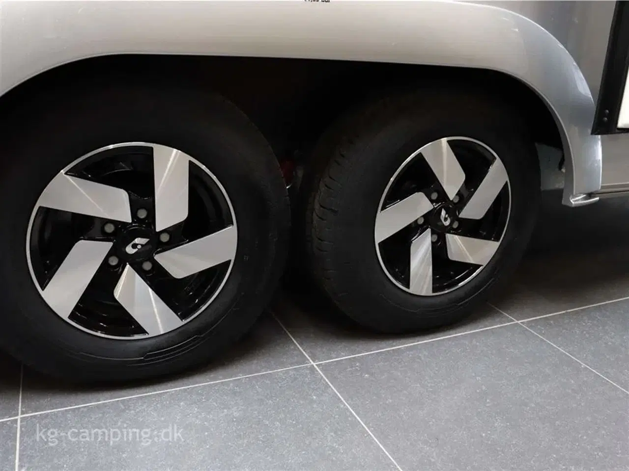 Billede 12 - 2022 - Adria Astella 644 DP TILBUD nu nedsat med kr. 71.000,- | Oplev ferie på førsteklasse i Astella, Luksuscamping på en helt ny måde.