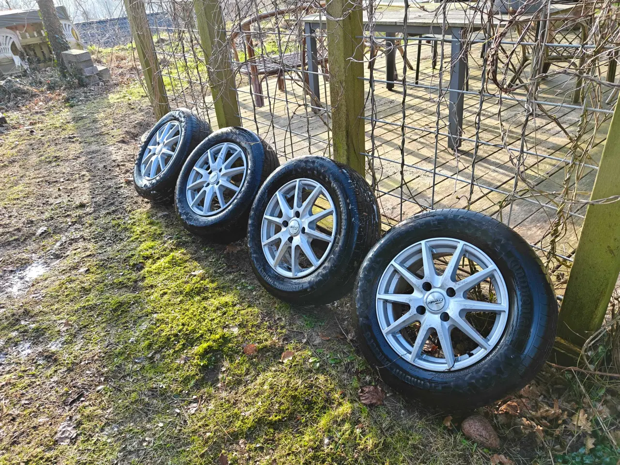 Billede 6 - Alufælge med dæk