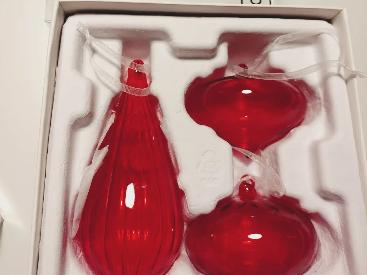 Billede 2 - 3 Glaskugler vinter 2020 pr kasse 40 kr