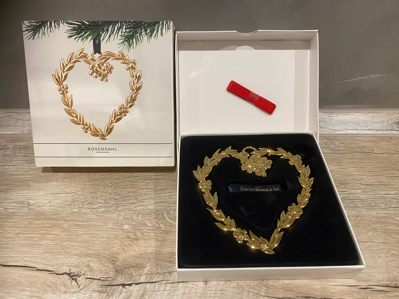 Billede 1 - Forgyldt Julepynt - Karen Blixen Bladhjerte.