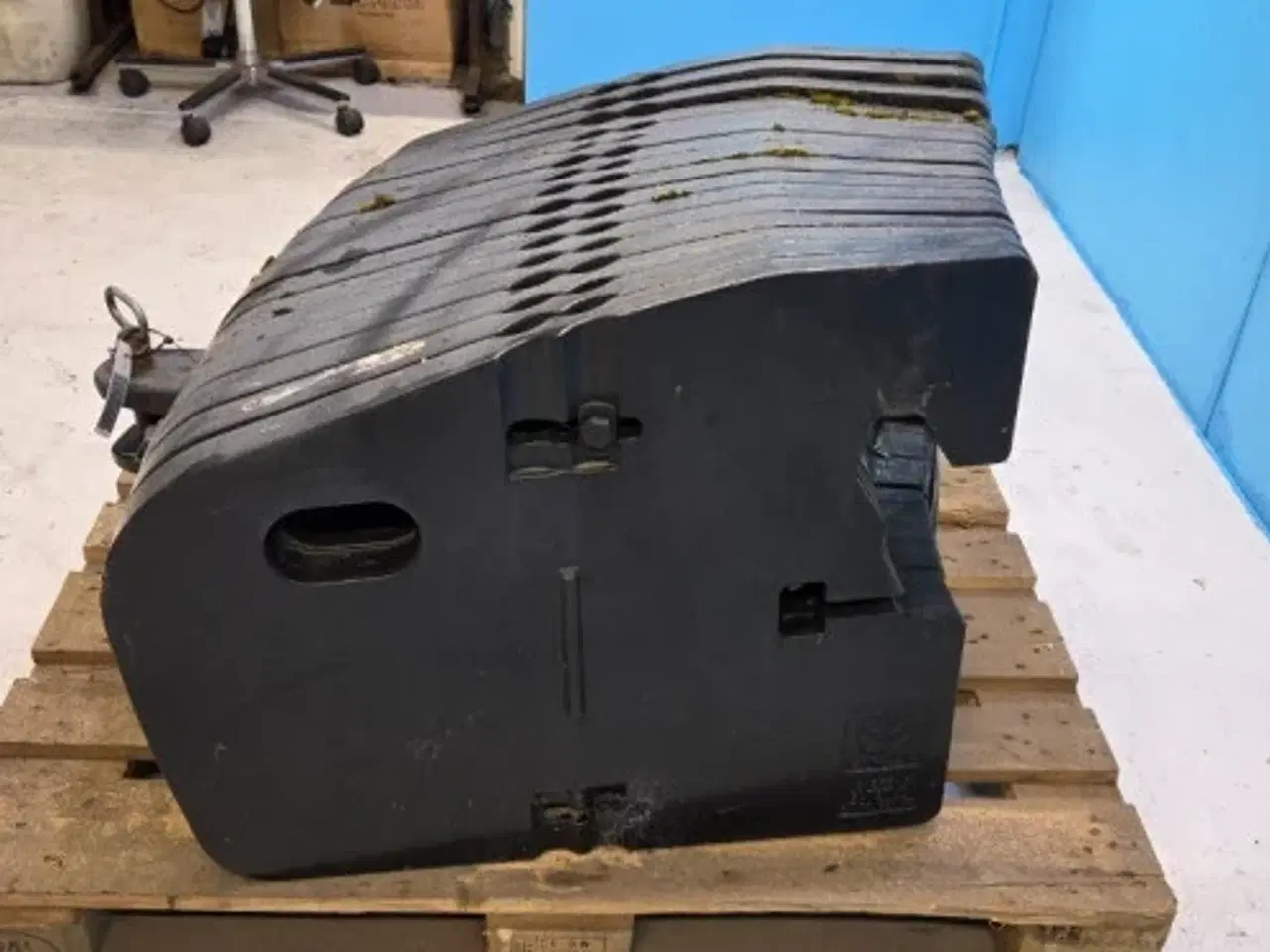 Billede 10 - New Holland T8 Frontvægt Kit 719665006